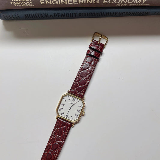 Estoria Goldframe Classic Watch